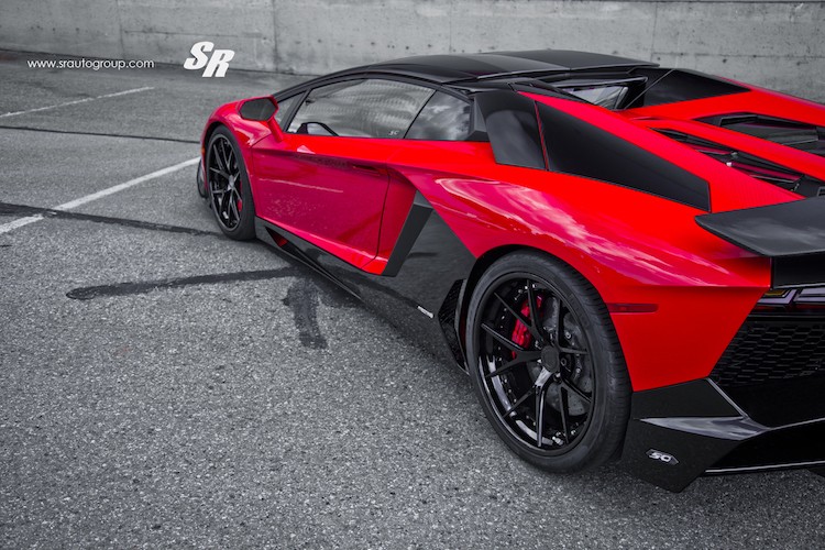 Tuyet pham Aventador 